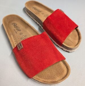 Women’s Red Suede Slide Sandals - Ergonomic Comfortable Footbed Size 9.5